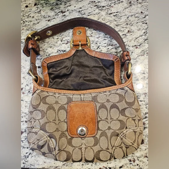 Vintage Coach Brown and Tan Signature Shoulder Bag - Picture 9 of 11
